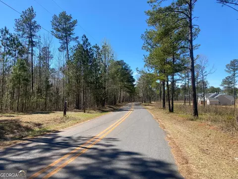 671 Giles Rd, Forsyth, GA 31029 photo 2