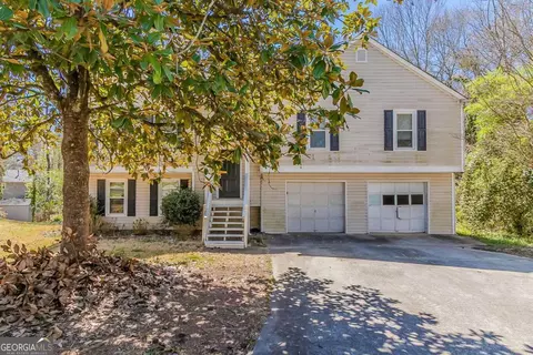 1270 Della Way, Lawrenceville, GA 30043