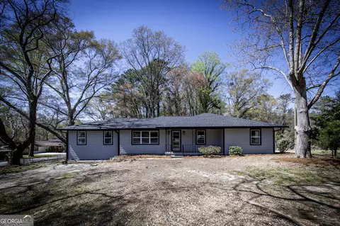 6727 Kull Dr, Lithia Springs, GA 30122