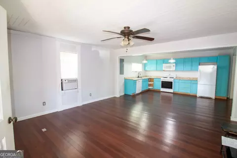 Living - 3279 Roanoke Rd, Lagrange, GA 30240 photo 1 of 2