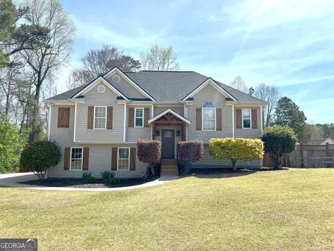 125 Mcintosh Estates Dr, Sharpsburg, GA 30277