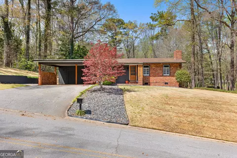 1101 Hilltop Dr, Griffin, GA 30224
