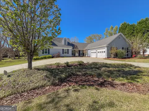 111 Cedar Creek Dr, Dublin, GA 31021
