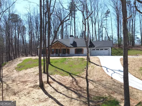 322 Wanderway Dr, Cleveland, GA 30528