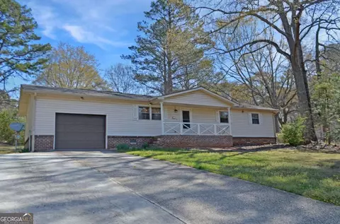 3016 Deshong Dr, Stone Mountain, GA 30087