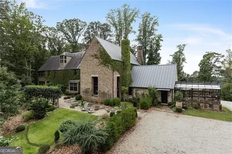 Undisclosed, Chattahoochee Hills, GA 30268