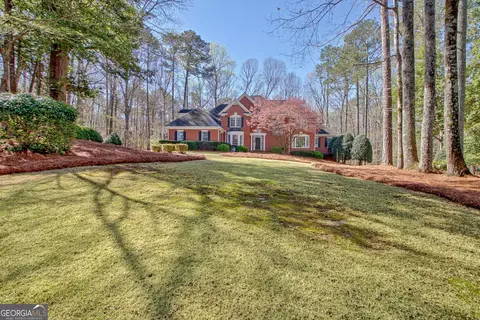 375 Birkdale Dr, Fayetteville, GA 30215