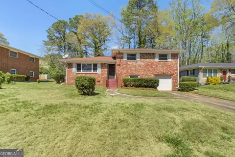 2508 Fontaine Cir, Decatur, GA 30032