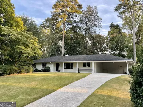 497 Pine Haven Ln, Atlanta, GA 30342