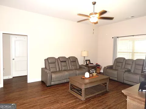 112 Gunner Ln, Perry, GA 31069 photo 2