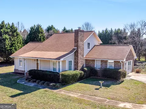105 Overlook Dr, Mcdonough, GA 30252