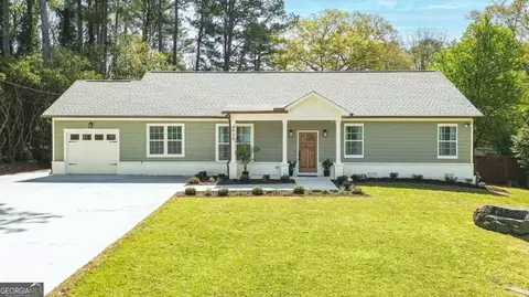 4924 Maurice Dr NW, Lilburn, GA 30047