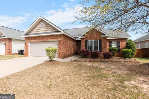 319 Manchester Ln, Byron, GA 31008