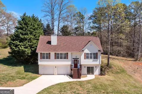 107 Deerfield Dr, Cleveland, GA 30528