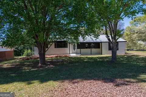 500 Pinecrest Dr, Warner Robins, GA 31093