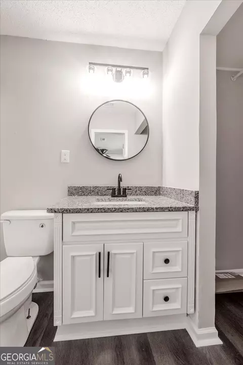 Bath - 500 Pinecrest Dr, Warner Robins, GA 31093 photo 1 of 4