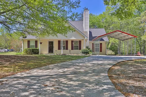 3935 Pinedale Ln, Gainesville, GA 30507