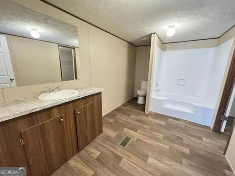 Bath - 183 Jack Pinyon Rd, Jasper, GA 30143 photo 1 of 4