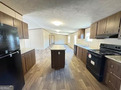Kitchen - 183 Jack Pinyon Rd, Jasper, GA 30143 photo 3 of 6