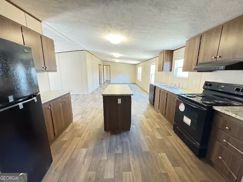 Kitchen - 183 Jack Pinyon Rd, Jasper, GA 30143 photo 4 of 6