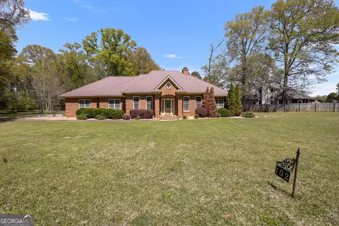 102 Coronet Ct, Bonaire, GA 31005