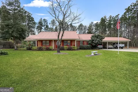 195 Linden Dr, Jesup, GA 31545