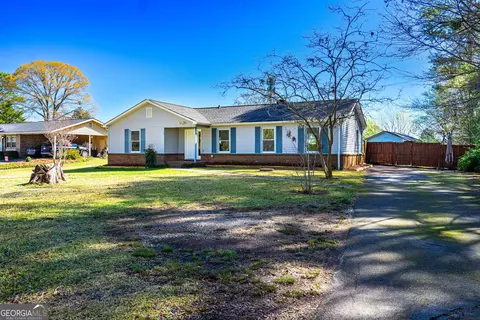 110 W Pyne Dr, Lagrange, GA 30240