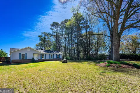 Exterior - 110 W Pyne Dr, Lagrange, GA 30240 photo 3 of 6