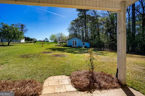 Exterior - 110 W Pyne Dr, Lagrange, GA 30240 photo 4 of 6