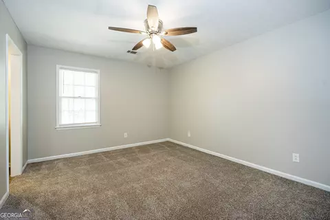 Bedroom - 218 Hearthstone Dr, Lagrange, GA 30241 photo 3 of 3