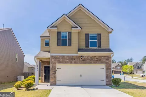 6399 Woodwell Dr, Union City, GA 30291