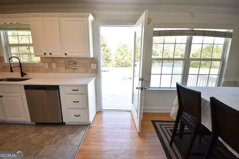 Entry Way - 116 Ducati Dr, Mcdonough, GA 30252 photo 4 of 10