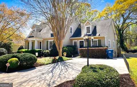 82 W New St, Winder, GA 30680