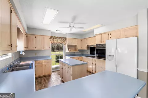 Kitchen - 595 Davis Rd, Pembroke, GA 31321 photo 1 of 3