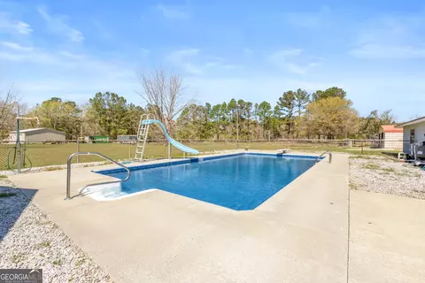 Exterior - 595 Davis Rd, Pembroke, GA 31321 photo 2 of 2