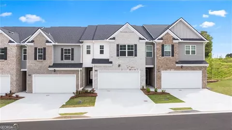 345 Silver Moon Dr, Loganville, GA 30052