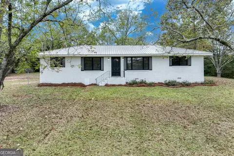 221 Smith St, Royston, GA 30662
