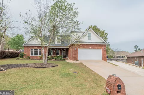 124 Berwick Cir, Bonaire, GA 31005