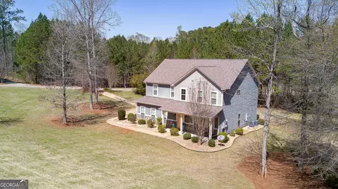 Exterior - 106 Creek Pointe Dr, Lagrange, GA 30240 photo 7 of 10
