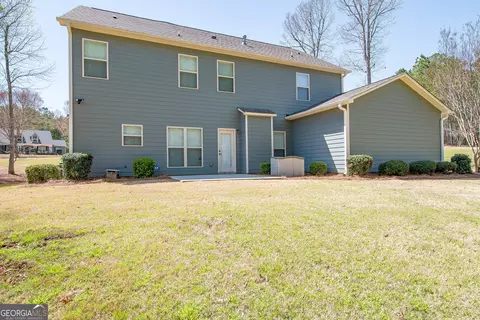 Exterior - 106 Creek Pointe Dr, Lagrange, GA 30240 photo 6 of 10