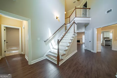Entry Way - 106 Creek Pointe Dr, Lagrange, GA 30240 photo 2 of 6