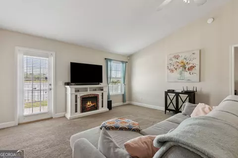 105 Weeping Willow Way, Kingsland, GA 31548