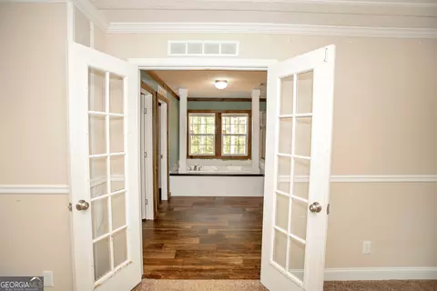Entry Way - 37 Garr Rd, Jackson, GA 30233 photo 2 of 3