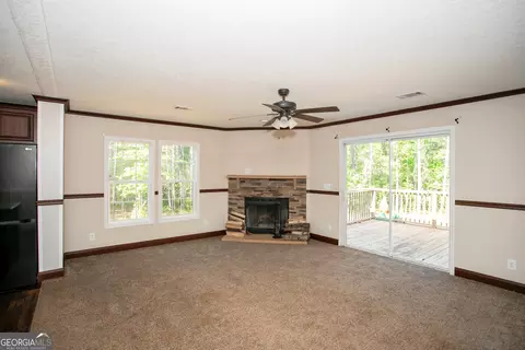 Living - 37 Garr Rd, Jackson, GA 30233 photo 2 of 7