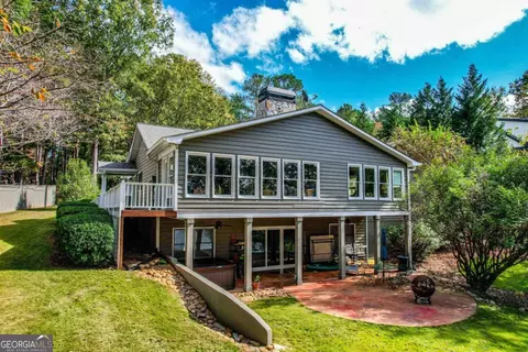 409 E Riverbend Dr, Eatonton, GA 31024