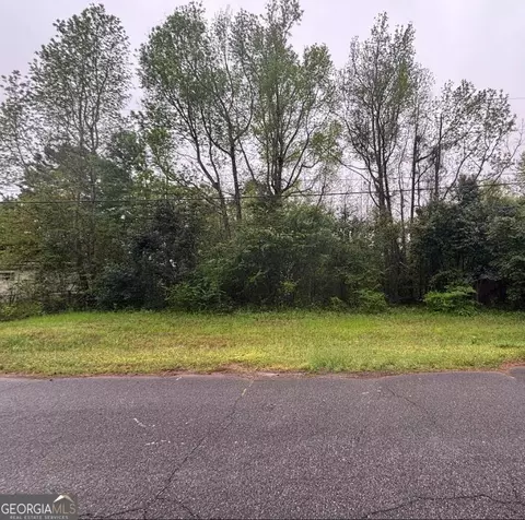 313 Little Farm Ln, Kathleen, GA 31047