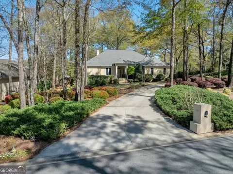 105 Fairways Dr, Warner Robins, GA 31088