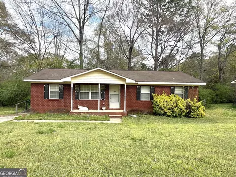 103 Blue Creek Ct, Hogansville, GA 30230