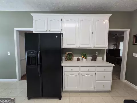 Kitchen - 248 Valley Way, Hampton, GA 30228 photo 6 of 9