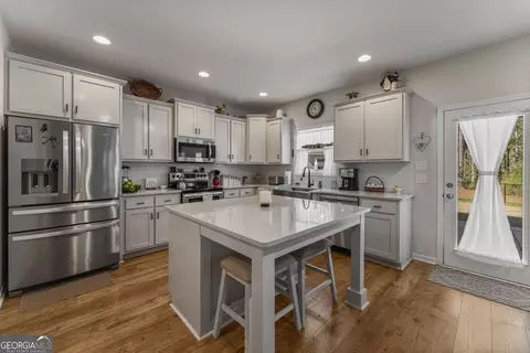 Kitchen - 205 Millwood Ct, Lagrange, GA 30241 photo 1 of 2